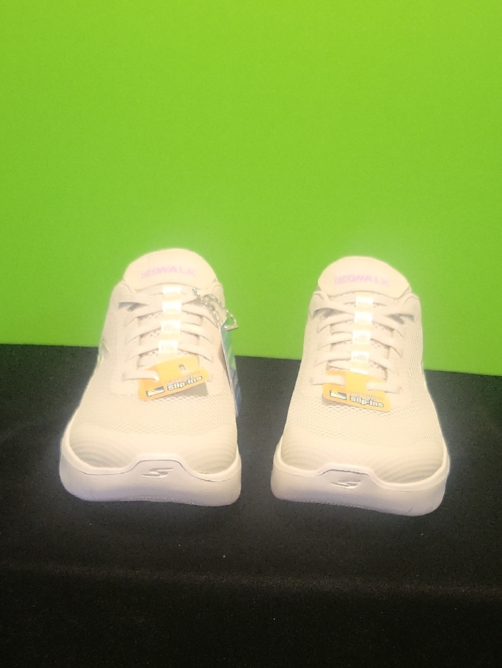 Skechers Women's Light Beige Lace-Up Walking Sneakers Size 7.5